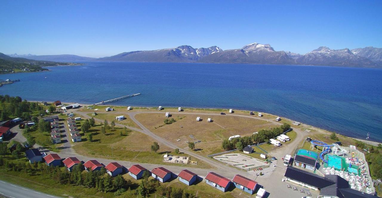Skittenelv Lodge & Camping Tromsø Exteriör bild