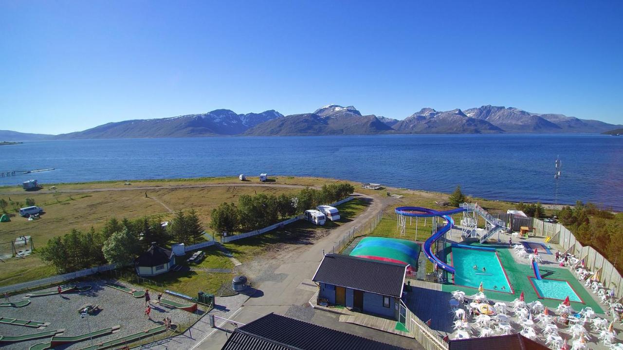 Skittenelv Lodge & Camping Tromsø Exteriör bild