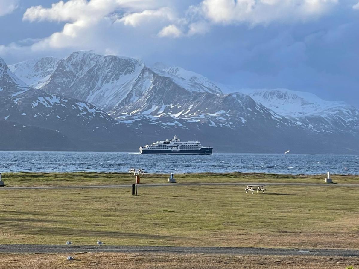 Skittenelv Lodge & Camping Tromsø Exteriör bild