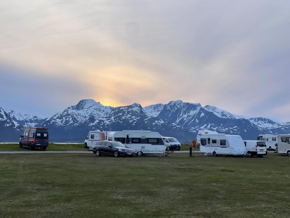 Skittenelv Lodge & Camping Tromsø Exteriör bild